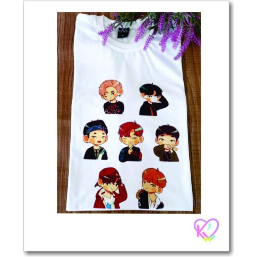 Camiseta básica BTS  ( grupo Kpop ) versão desenho animado - Bangtan de todos os integrantes UNISSEX