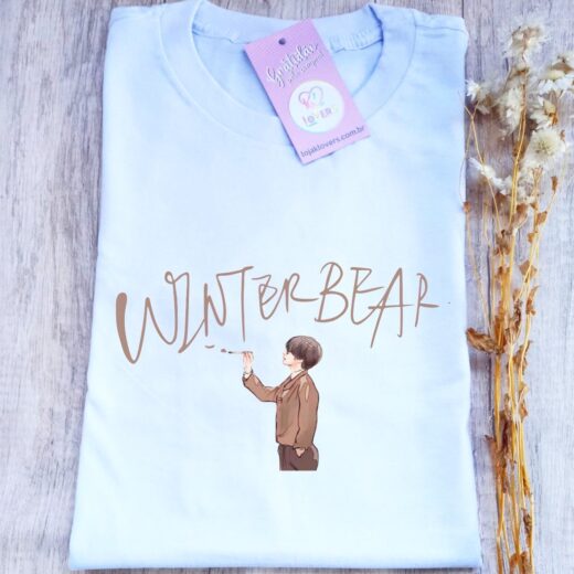 Camiseta Unissex  BTS Solo Taehyung Winter Bear